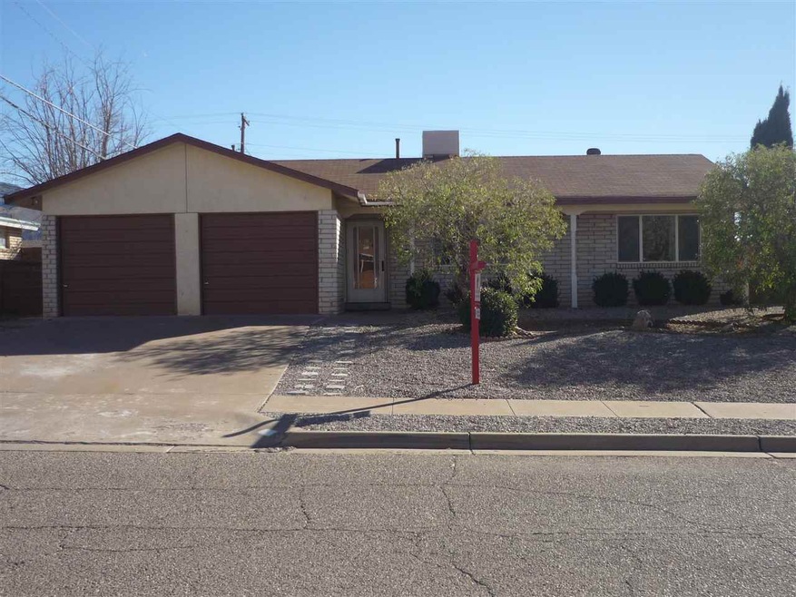 1845 Crescent Dr, Alamogordo, NM 88310 - photo 1