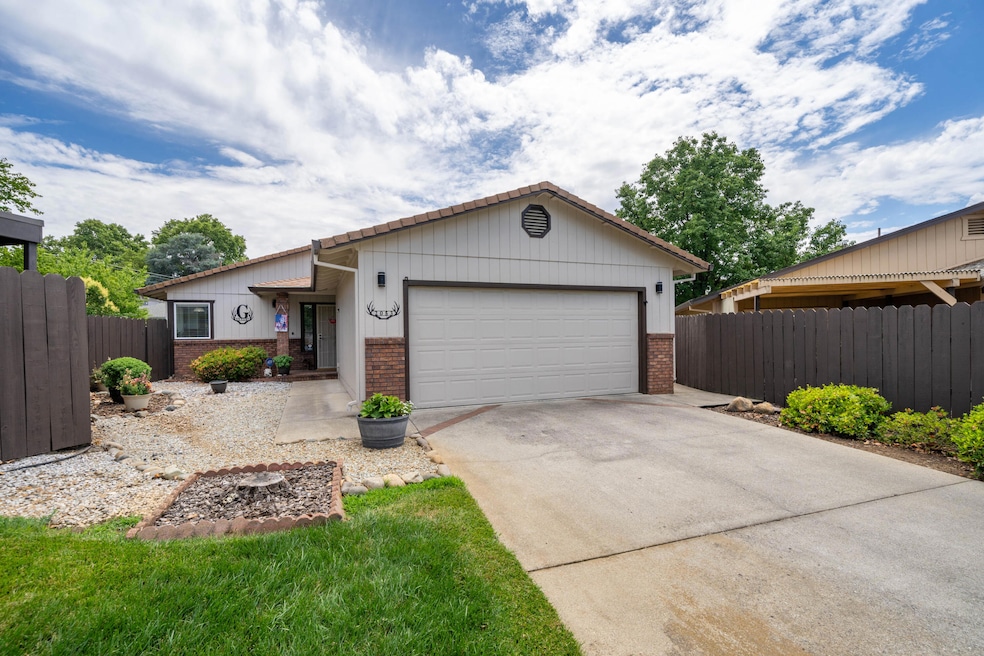 2053 Paris Ave-6 - Copy