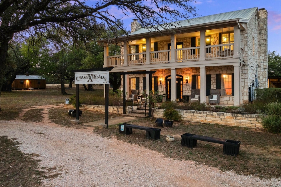 625 N Nugent Ave, Johnson City, TX 78636 - photo 1