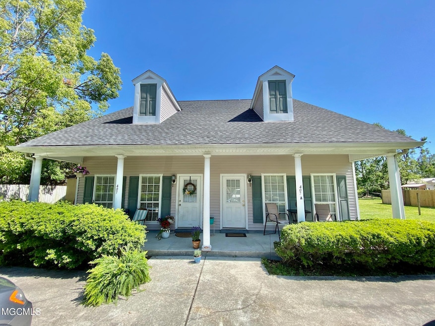407 Citizen St, Bay Saint Louis, MS 39520 - photo 1