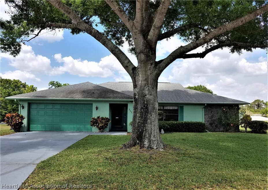 111 Honeycomb Ave, Lake Placid, FL 33852 - photo 1