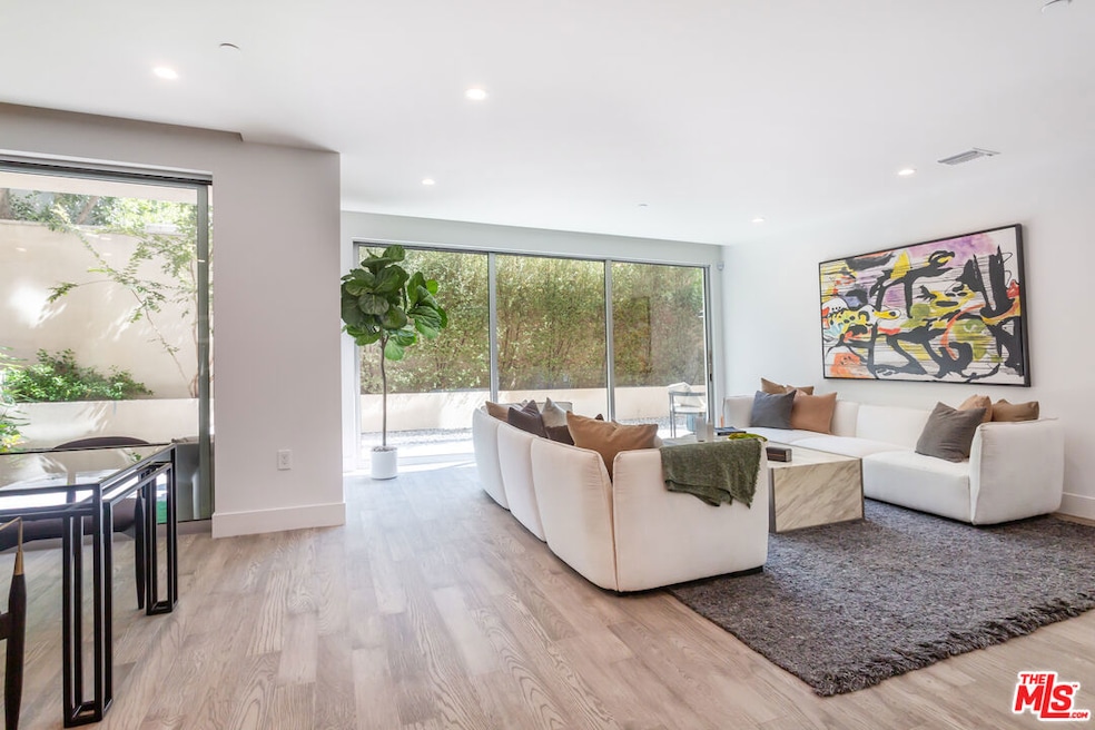 728 N Sweetzer Ave unit 109, West Hollywood, CA 90069 - photo 1