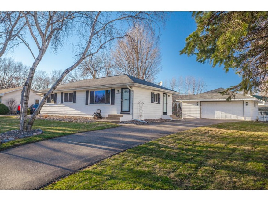 So many perks with this outstanding home! Great cu