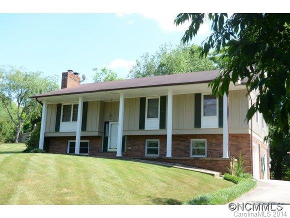 9 Holly Hill Ct, Asheville, NC 28806 - photo 1