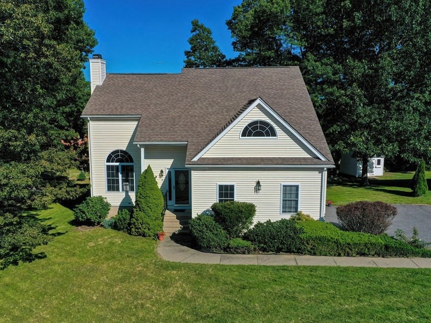 4 Valente Dr, Worcester, MA 01604 - photo 1