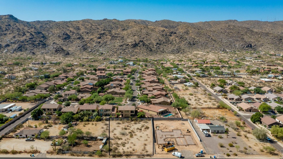 2127 E South Mountain Ave, Phoenix, AZ 85042 - photo 1