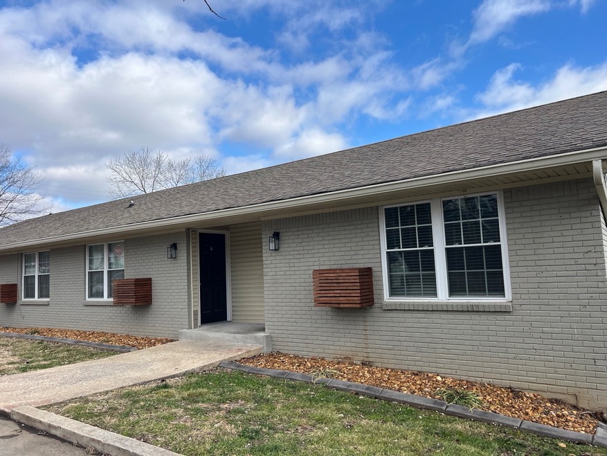 115 Walnut St unit 6, Clarksville, TN 37042 - photo 1
