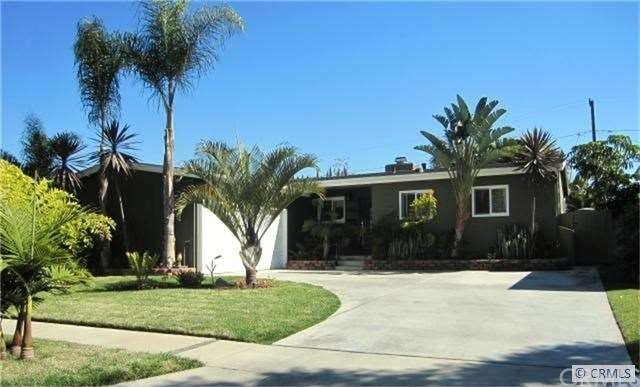 Wonderful curb appeal!