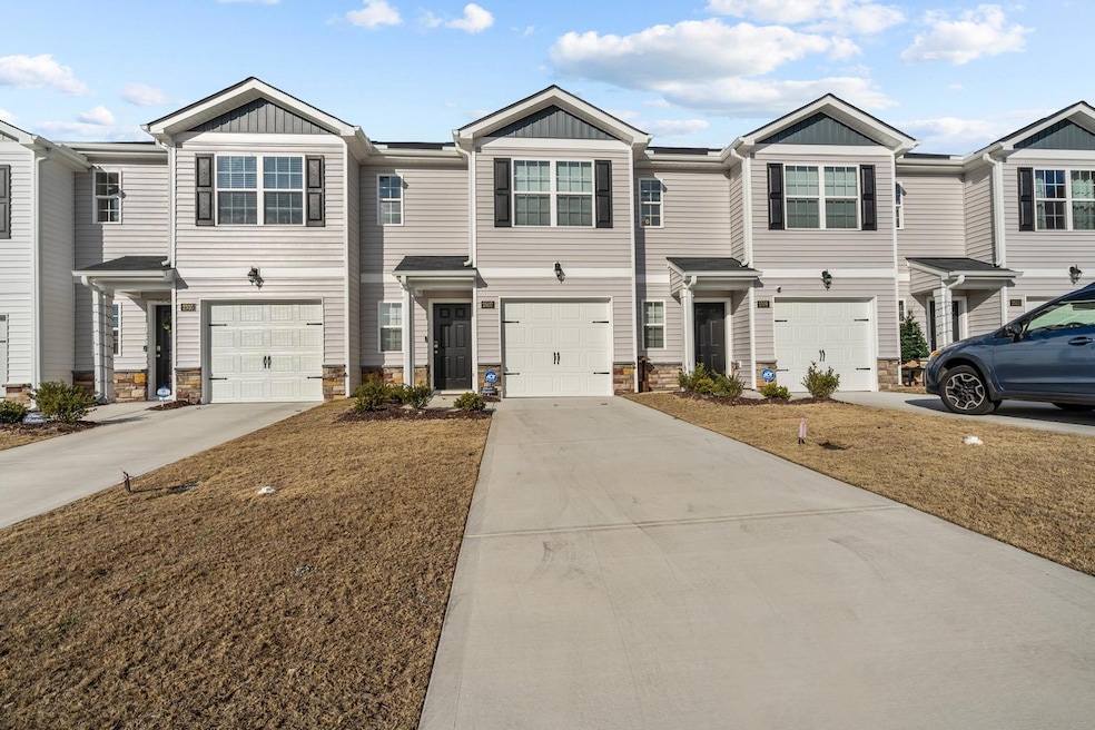 For Rent $1,900/month