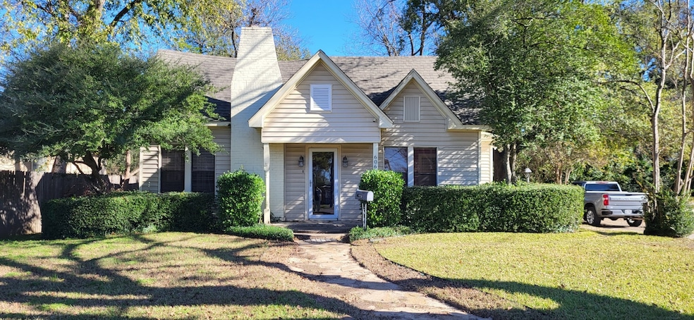 606 Davis St N, Sulphur Springs, TX 75482 - photo 1