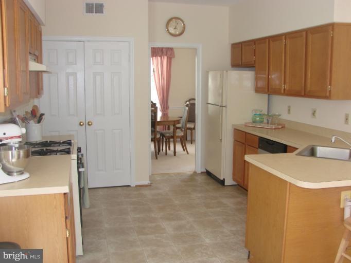 7109 Copernicus Ln, Lanham, MD 20706 - photo 1