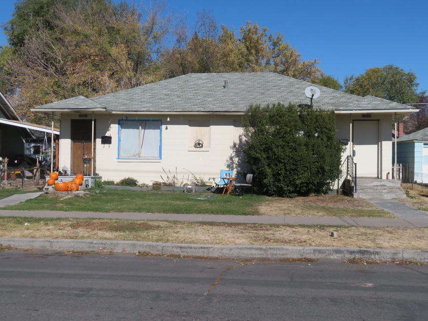 2209 Applegate Ave, Klamath Falls, OR 97601 - photo 1