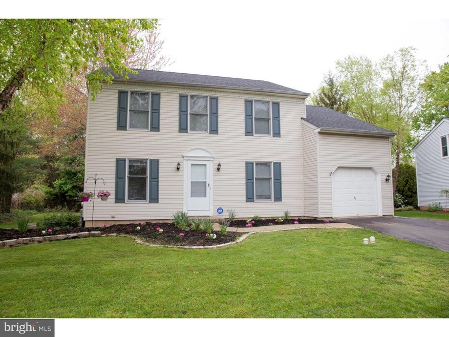 911 Shamrock Ct, Royersford, PA 19468 - photo 1