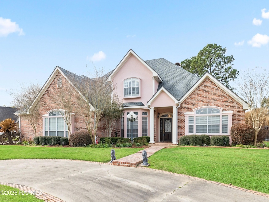 302 Inverness Ln, Broussard, LA 70518 - photo 1