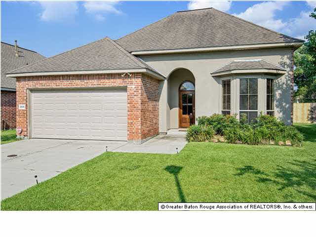 2041 HUNTERS RIDGE DR, BATON ROUGE, LA 70816