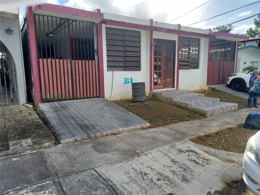 318 Montana, San Juan, PR 00926 - photo 1