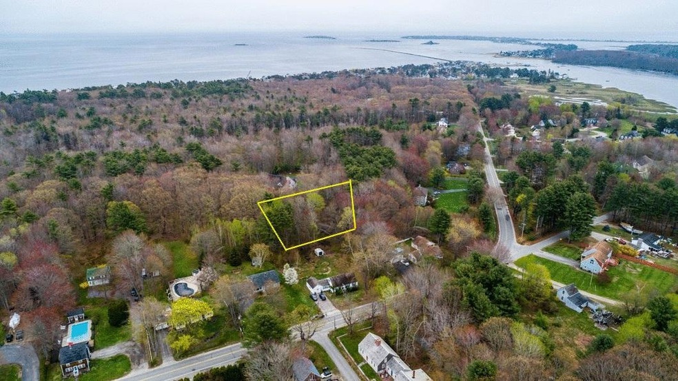 556 Ferry Rd, Saco, ME 04072 - photo 1