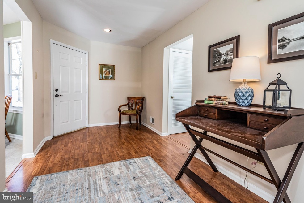 5 Dorset Ct, Princeton, NJ 08540 - photo 1