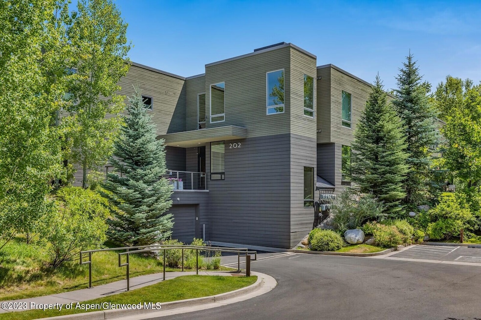 01_202_Evans_Road_105001_mls