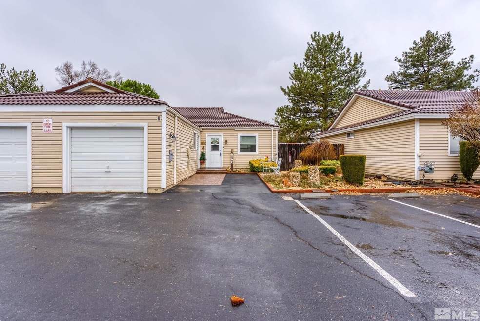 1005 Bradley Square, Sparks, NV 89434 - photo 1