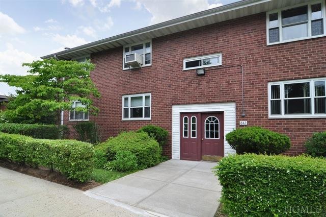 842 N Broadway unit 2E, Yonkers, NY 10701 - photo 1