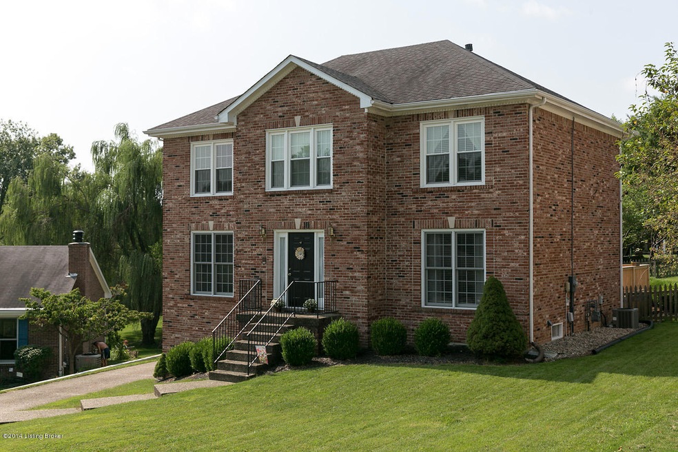 RealTourCast _ Family Realty _ Bentley (
