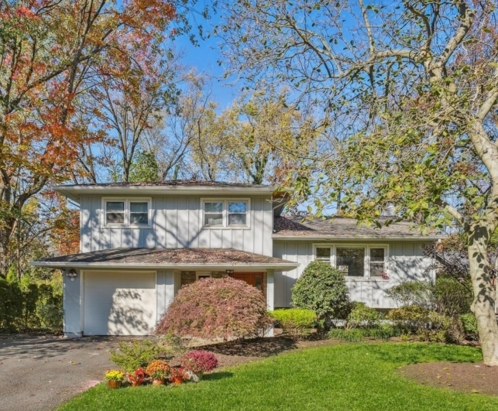 801 Ridgewood Rd, Millburn, NJ 07041 - photo 1