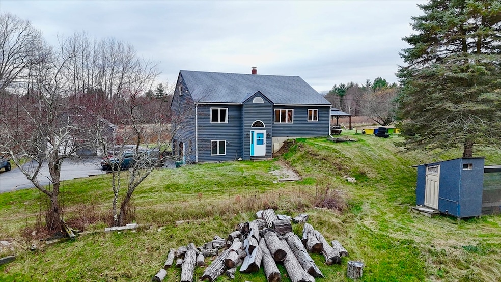 32 Hemlock St, Douglas, MA 01516 - photo 1