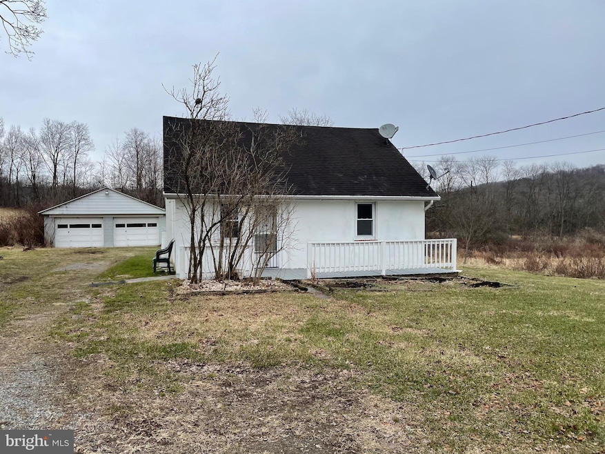 6773 Kings Hwy S, Zionsville, PA 18092 - photo 1