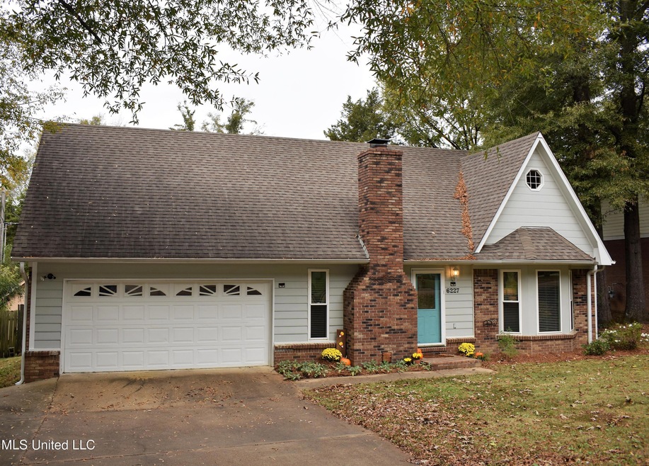 6227 Cherokee Dr