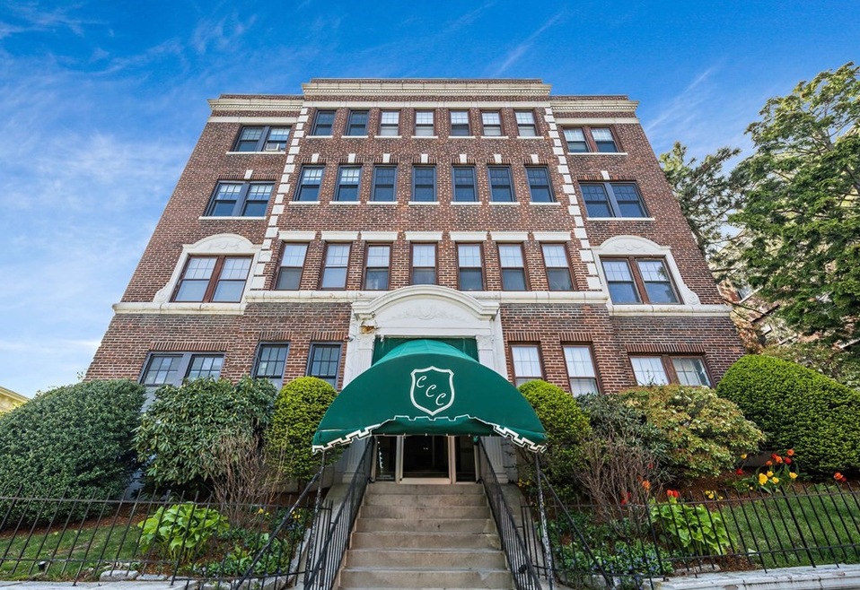 4 Chiswick Rd unit 7, Brighton, MA 02135 - photo 1