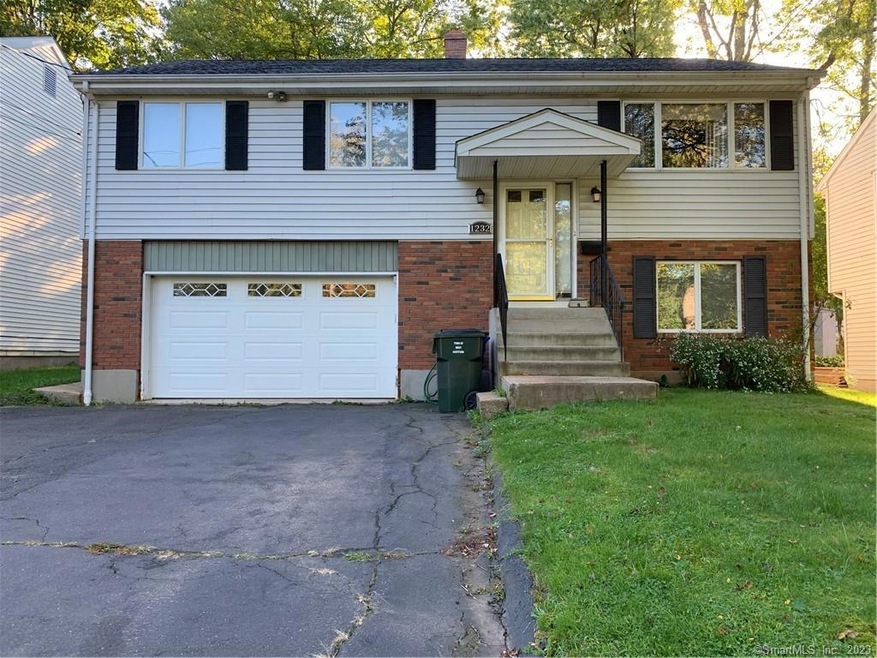 1232 Trout Brook Dr, West Hartford, CT 06119 - photo 1