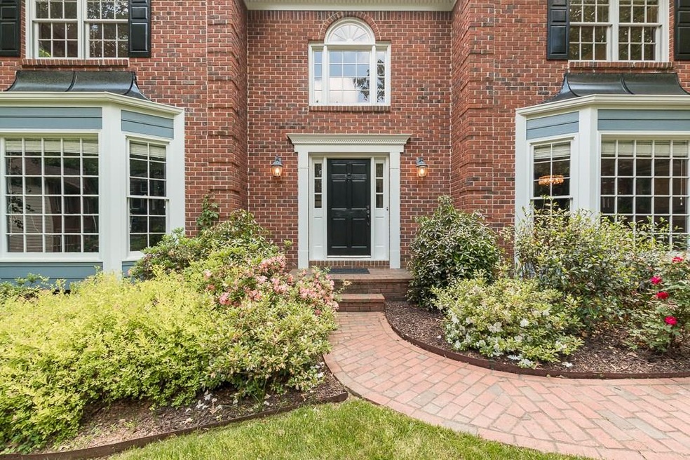 220 Axton Ct, Roswell, GA 30076 - photo 1