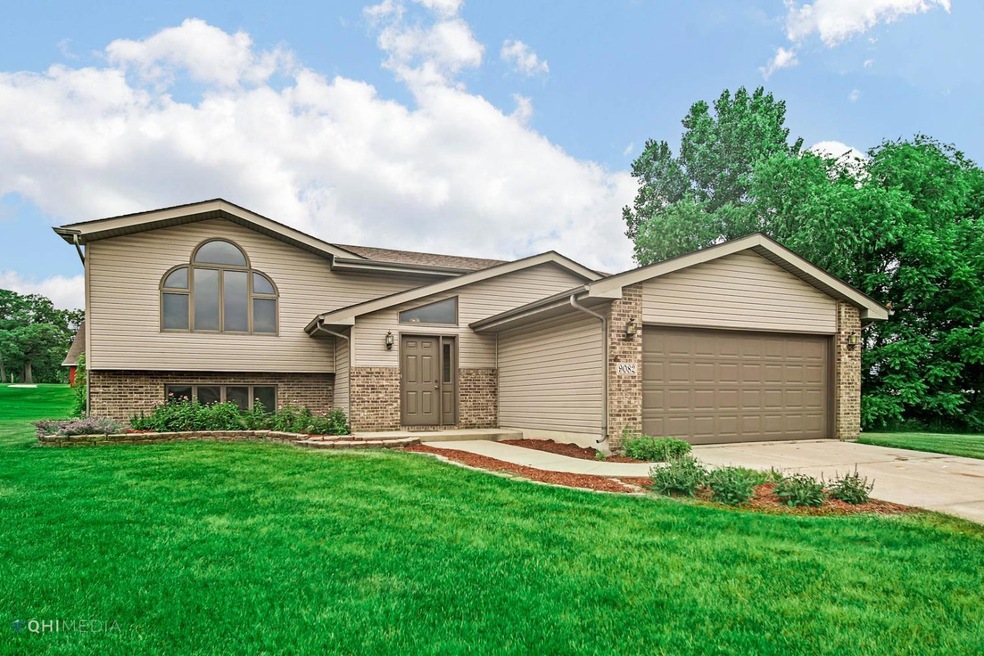 9082 Dallas Place, Crown Point, IN 46307 - photo 1