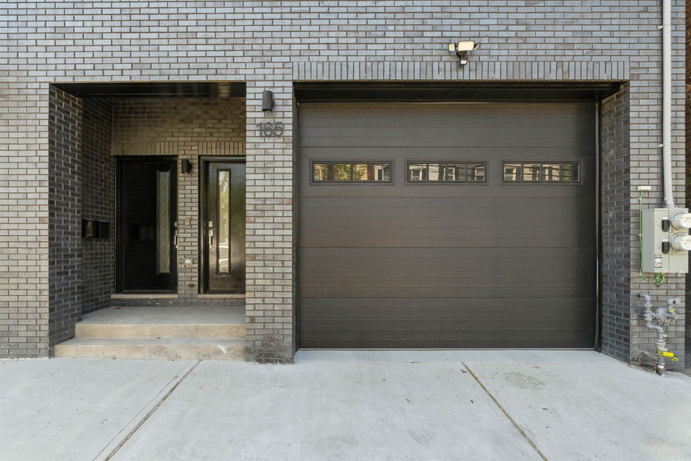 Sold $625,000 • Co-Listing Agent