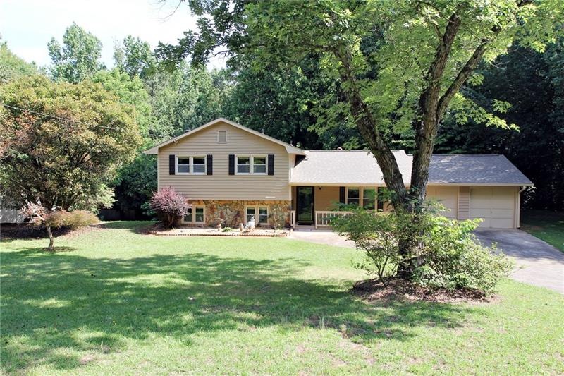 1667 Lake Louella Rd, Suwanee, GA 30024 - photo 1