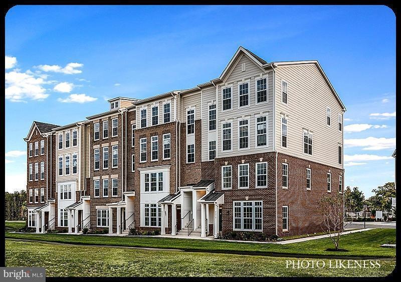 43605 Helmsdale Terrace, Chantilly, VA 20152 - photo 1