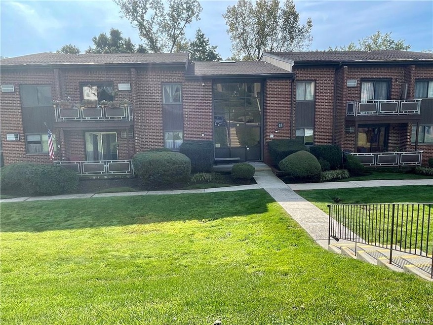 18 Charles Ln unit 1C, Pomona, NY 10970 - photo 1