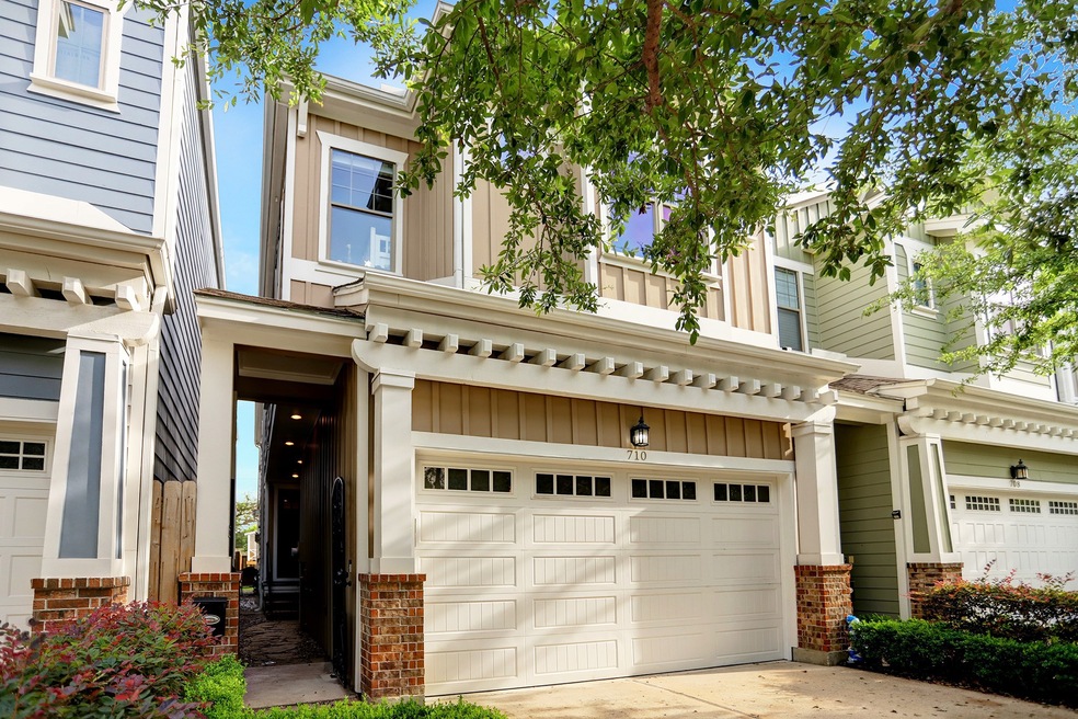 710 E 25th St, Houston, TX 77008 - photo 1