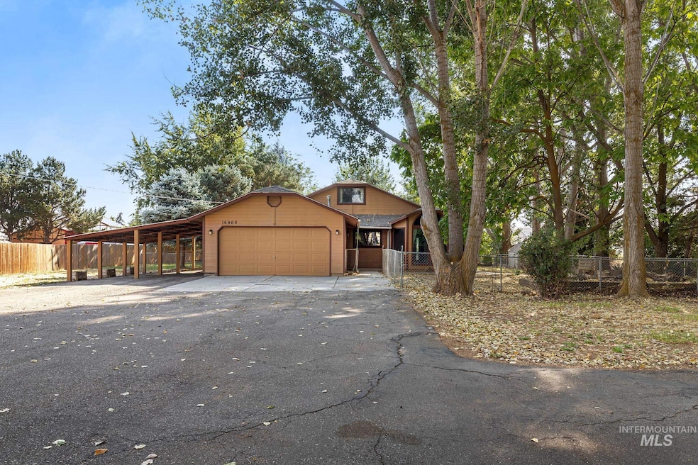 Pending $499,999 • Co-Listing Agent