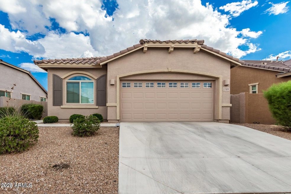 1709 E Grenadine Rd, Phoenix, AZ 85040 - photo 1