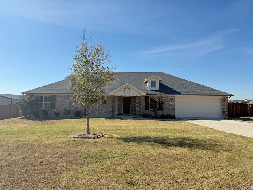 184 Crest Ln, Decatur, TX 76234 - photo 1