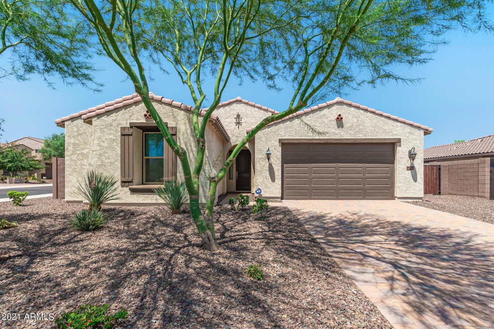 18628 W Mackenzie Dr, Goodyear, AZ 85395 - photo 1