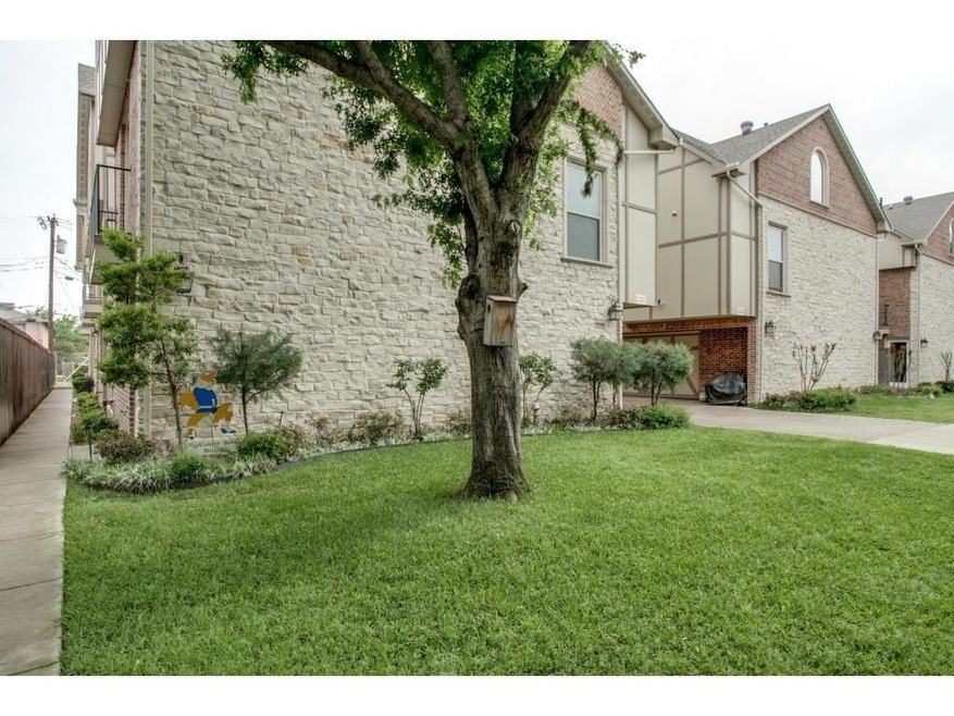 3 Story Townhome with 4 Bedroom and 4 Baths, locat