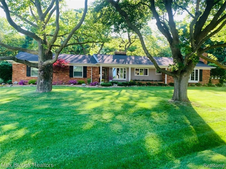 BEAUTIFUL PRISTINE RANCH HOME ON .98 PRIVATE SETTI