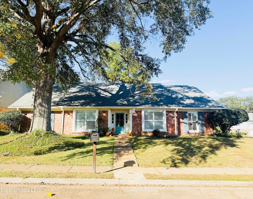 11 Moss Forest Cir, Jackson, MS 39211 - photo 1