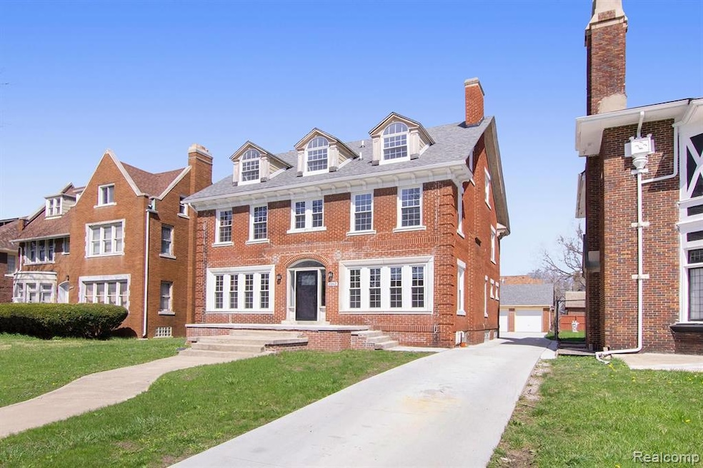 2262 Chicago Blvd, Detroit, MI 48206 - photo 1