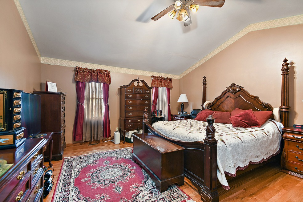 1827 Quail Ct, Flossmoor, IL 60422 - photo 1