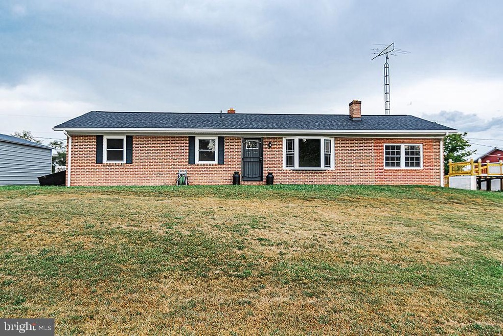 86 Caddy Dr, Martinsburg, WV 25405 - photo 1