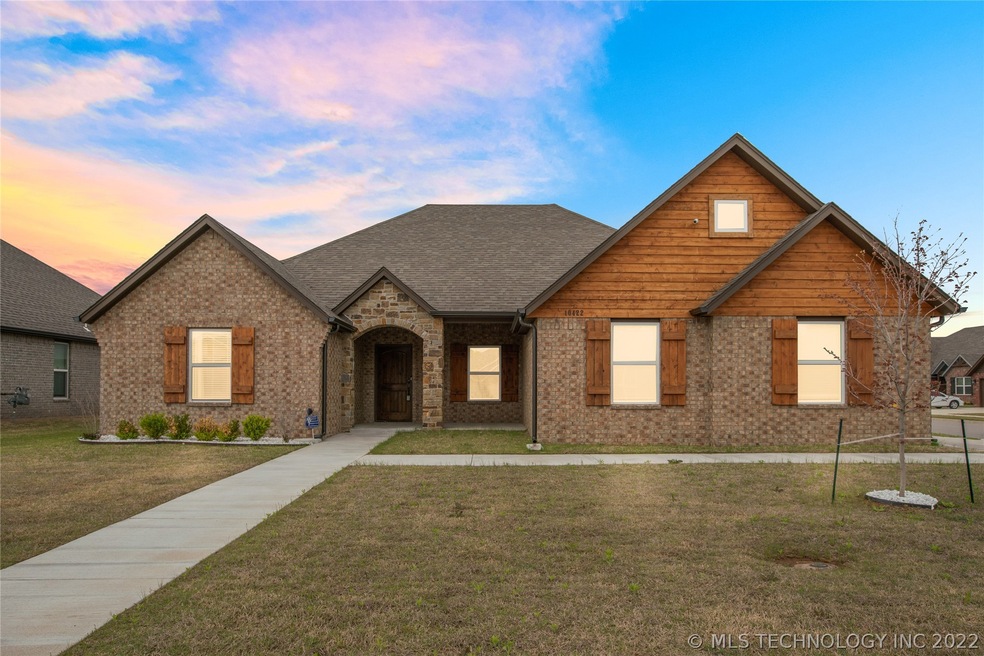 10422 S 233rd East Place, Broken Arrow, OK 74014 - photo 1